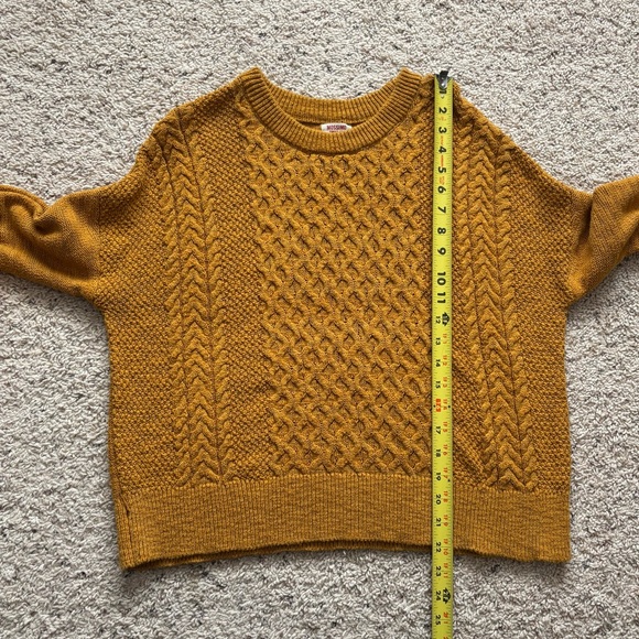 Cabincore normcore Mossimo Supply Co. Mustard Cable Women’s Knit Sweater M - Picture 6 of 6
